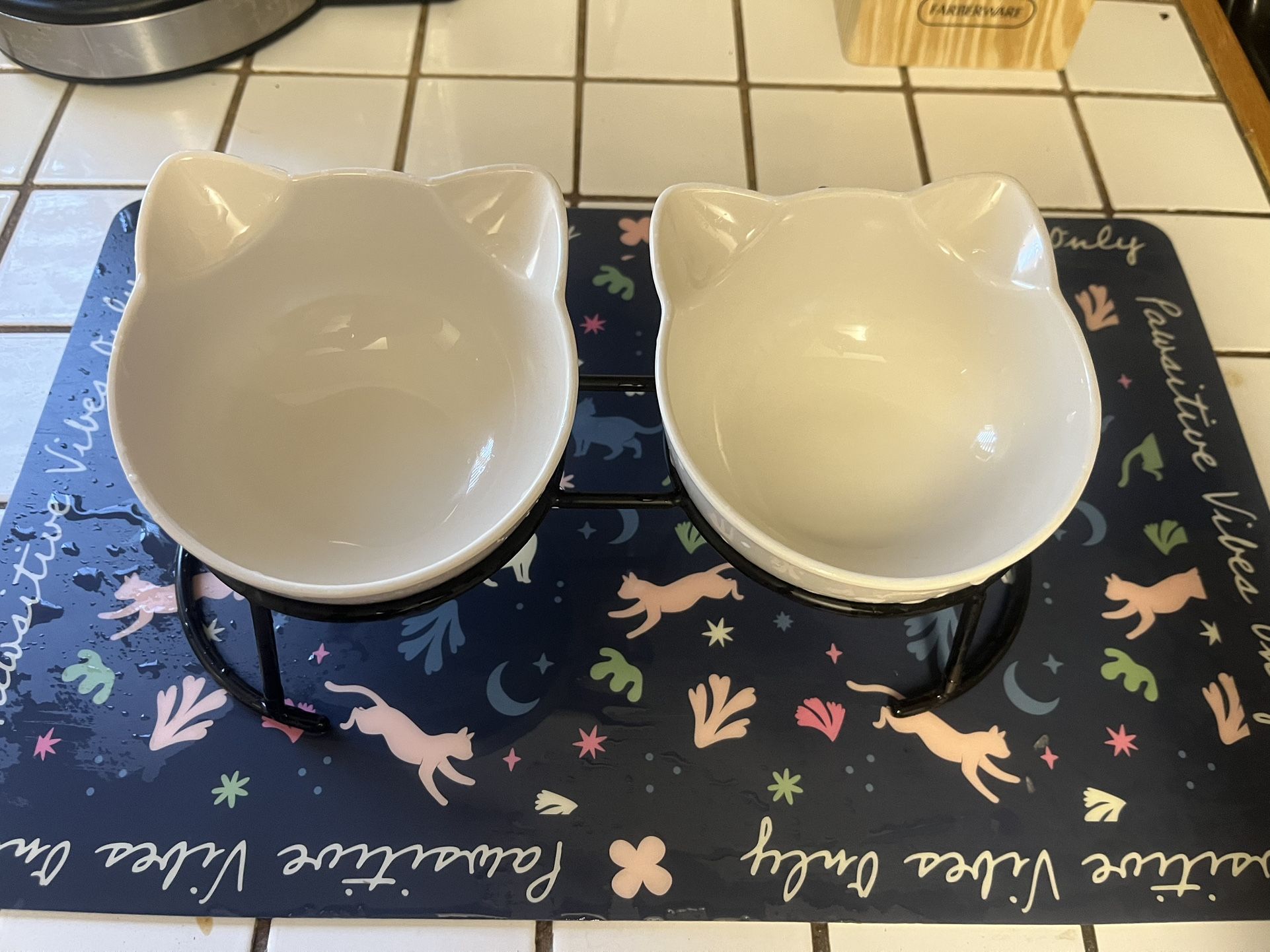 Cat Bowls And Feeding Mat