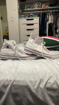 Converse. Size 9