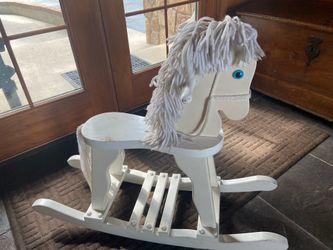 Kidkraft kids children’s rocking horse white preowned