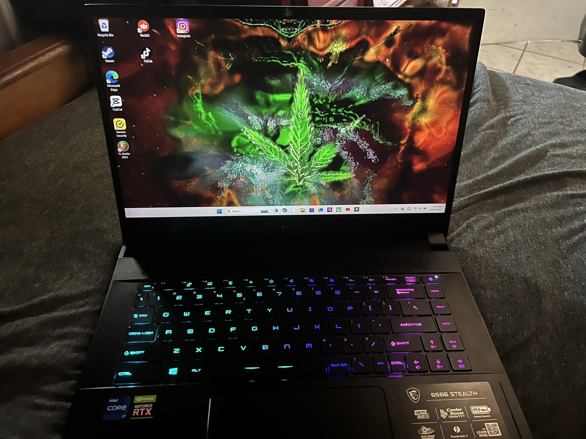 MSI gaming Laptop Nividia GeForce RTX 3060 i7
