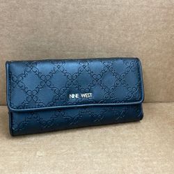 Nine West Wallet. Item No 003 (Shopgoodwill)
