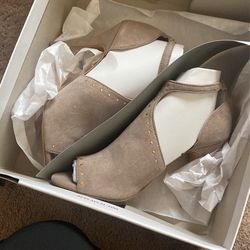 Womens Size 5.5 Heels 