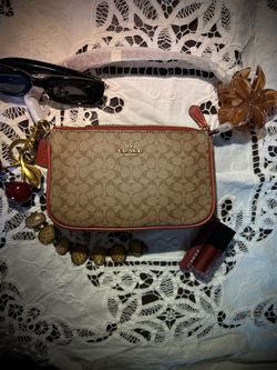 (NEW) Coach Micro Signature Nolita 19
