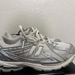 New Balance 1906r