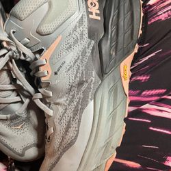 HOKA Hiking Boots Men 9 or 9.5  W 10.5