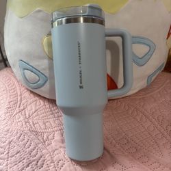 Starbucks-Stanley collab 