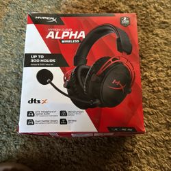 Hyper Cloud Alpha Wireless Headphones 