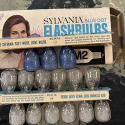 Vintage 15 Quantity Sylvania Blue Dot Flashbulbs 