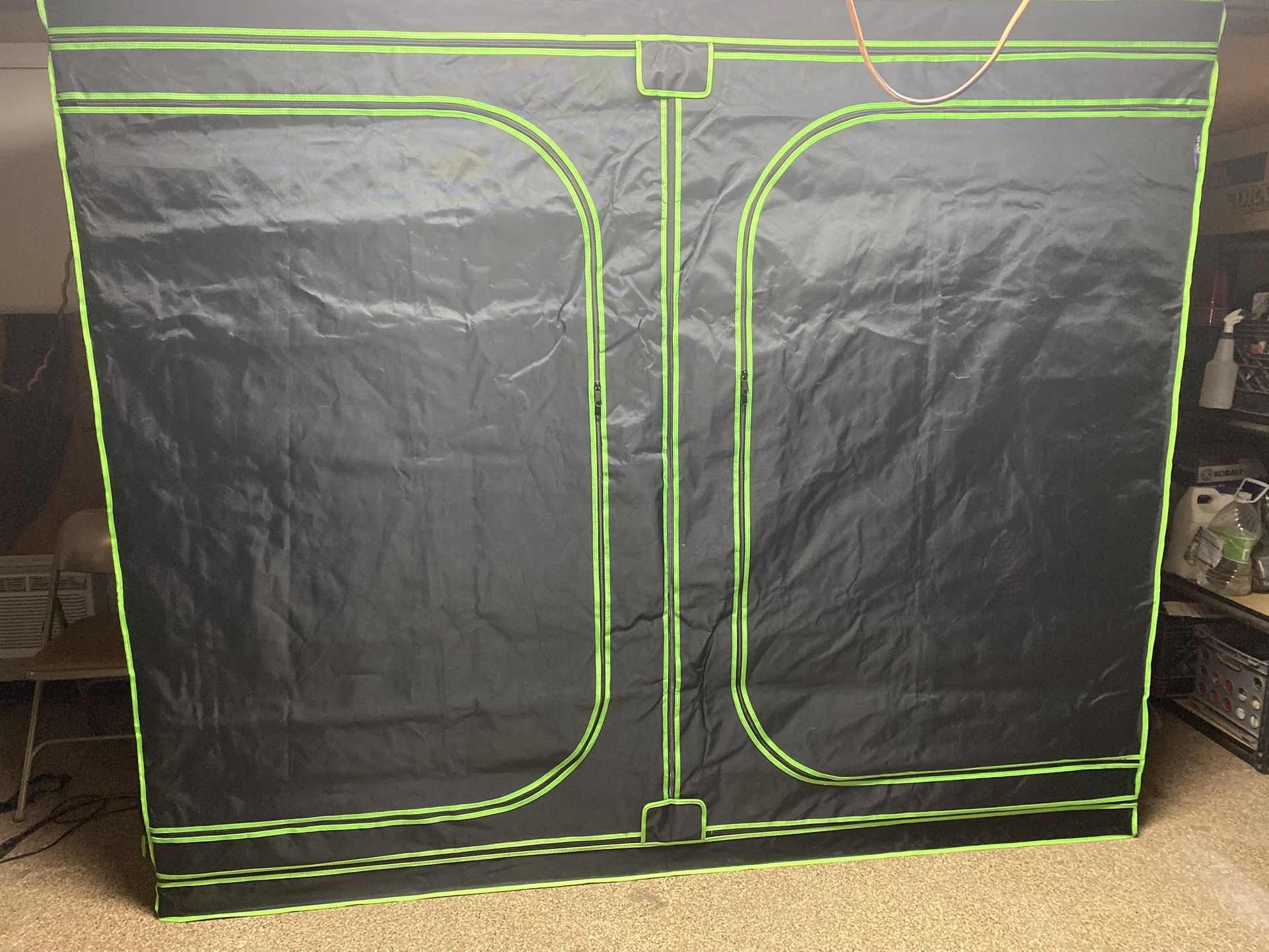 Grow Tent And Light Like New Inbox GroXcess 4’x8’ Tent and Like New ION 630w LED