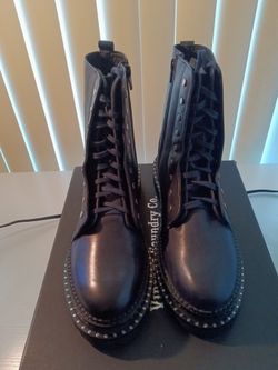 Vintage Foundry Portia women's Boots.Real leather.Lace up.Size  US 10