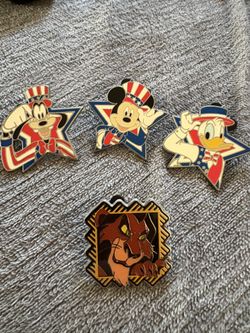 Disney pins