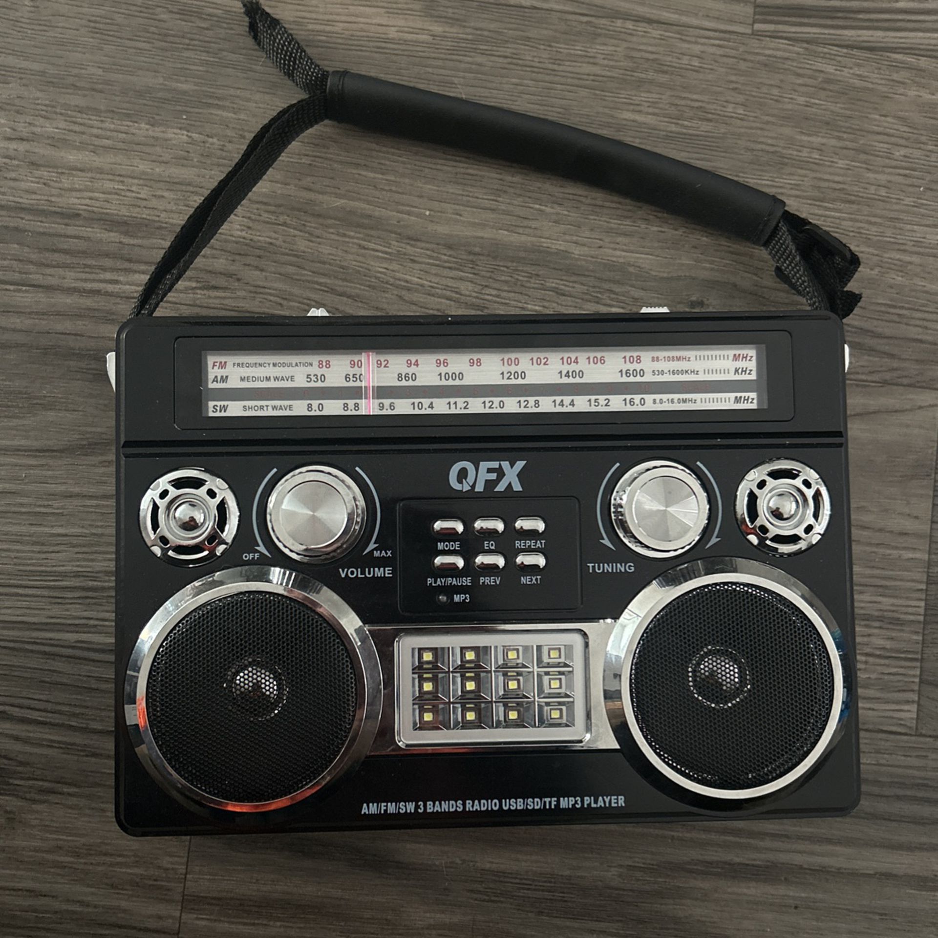 QFX Retro Boombox Like Radio/ Bluetooth Stereo 