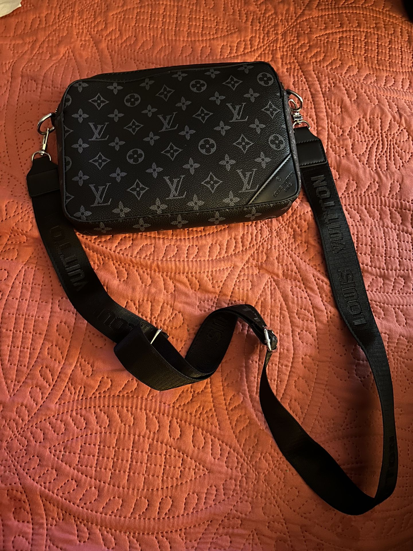 Authentic Louis Vuitton Crossbody Men Bag