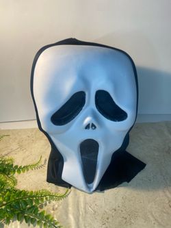 Ghostface Scream Mask