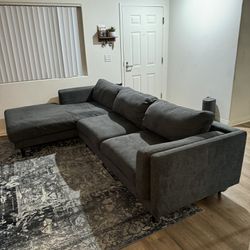 Gray Sectional With Free Rug 