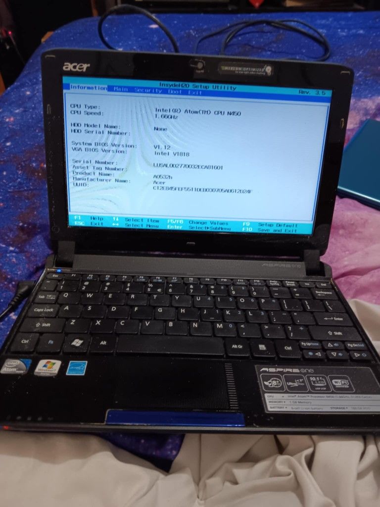Mini  Acer Laptop
