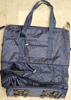 Extendable duffel bag