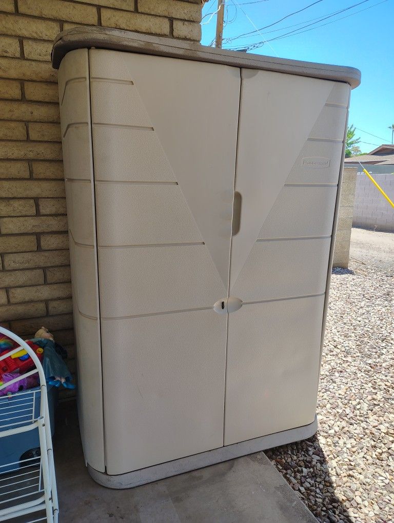 Rubbermaid Shed