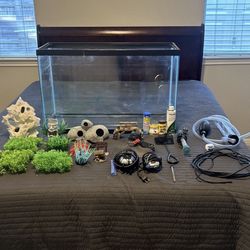 30 Gallon Fish tank With Supplies And Ciclid 