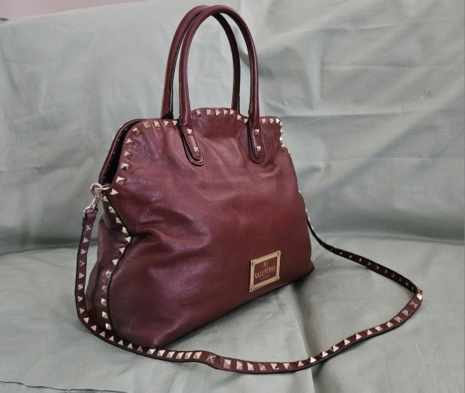 Valentino Garavani Maroon Leather Studded Designer Satchel/Hand/Shoulder Bag (EXCELLENT CONDITION)
