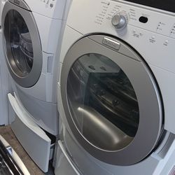 Maytag Washer And Dryer Set With Pedestals 