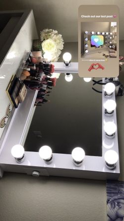 Hollywood Style Vanity Mirror