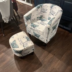 Slightly Used Butterfly Chair + Matching Foot Rest 