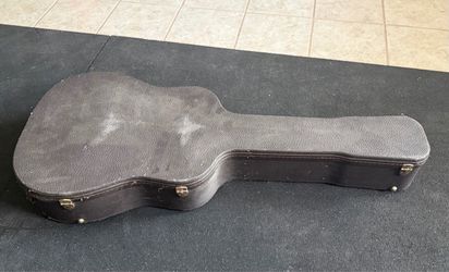 Taylor guitar case