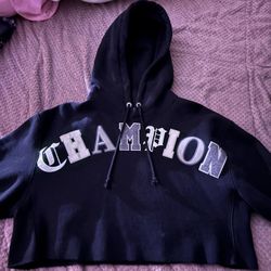 Cropped Women’s Champion Hoodie 