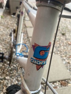 Vintage giant mountain bike