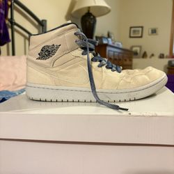 Women’s Air Jordan 1 Mid SE ‘Sanddrift’ Size 10.5 W 9 M
