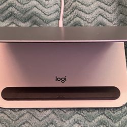 Logitech Base charging stand for Apple iPad’s (Lightning, Smart Connector)