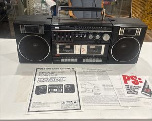 General Electric 3-5685B 80'S Boombox RADIO - WORKS, CASSETTE - NEEDS NEW BELTS