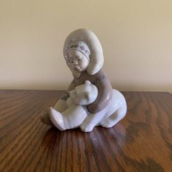 Lladro Eskimo Child /Polar Bear Cub # 1195