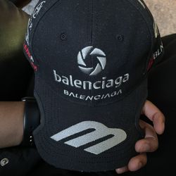 Balenciga Logo hat