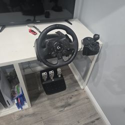 Logitech G923 In Black With Peadals Shifter Ans Steringwheel 