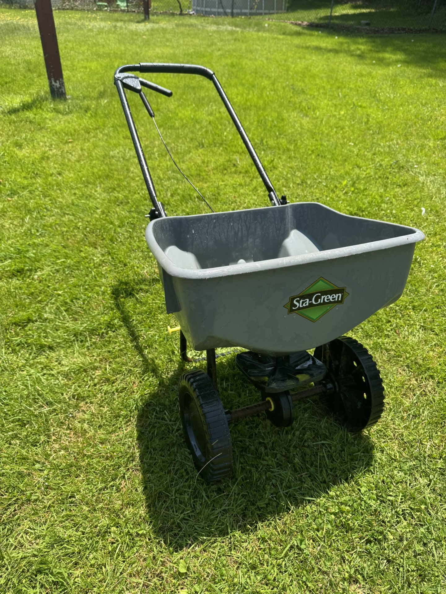 Stay-Green Spreader