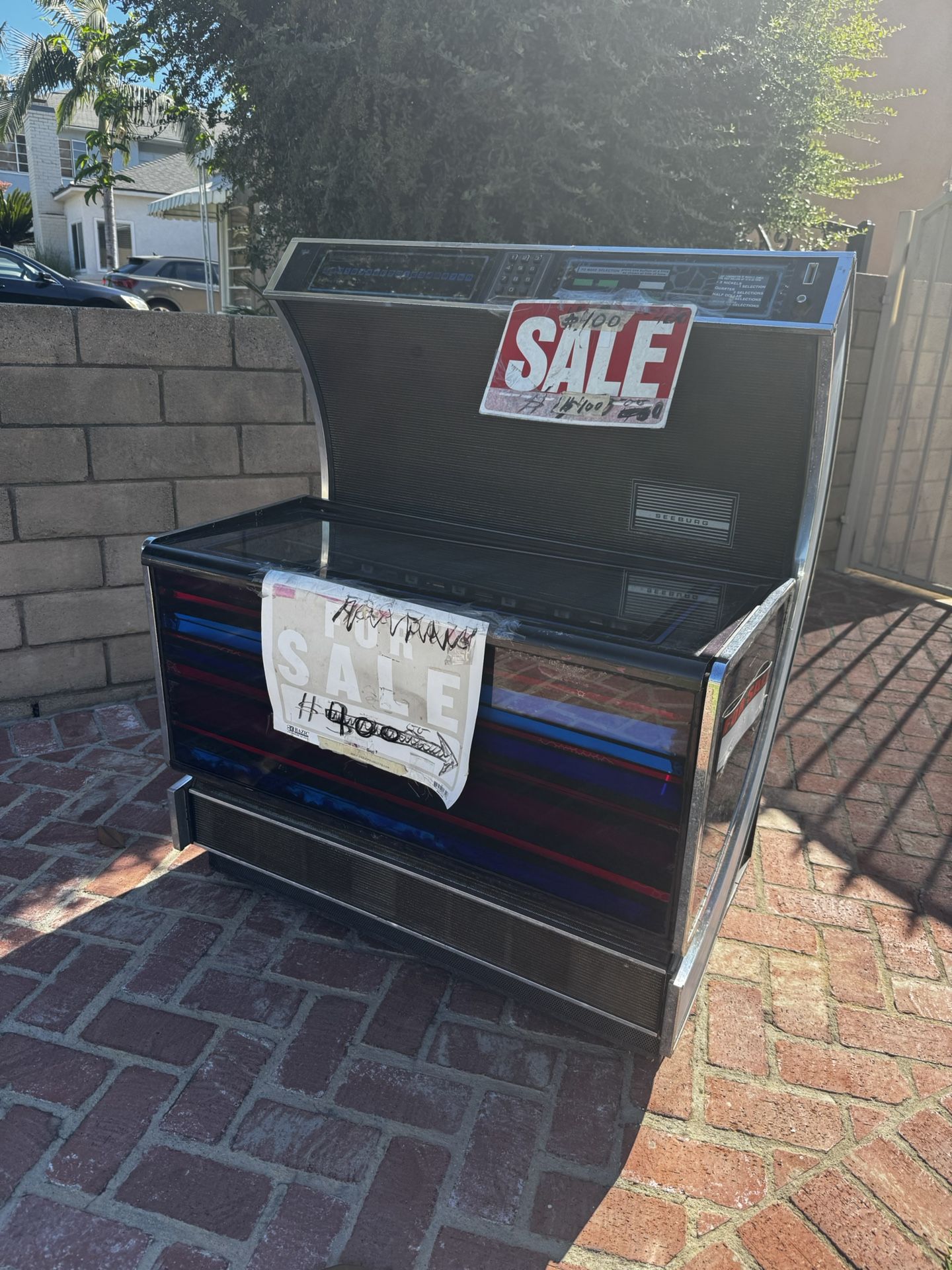 VINTAGE SEEBURG JUKEBOX FOR REPAIR