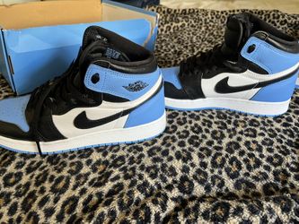 Air Jordan 1 Retro High OG GS 'UNC Toe'