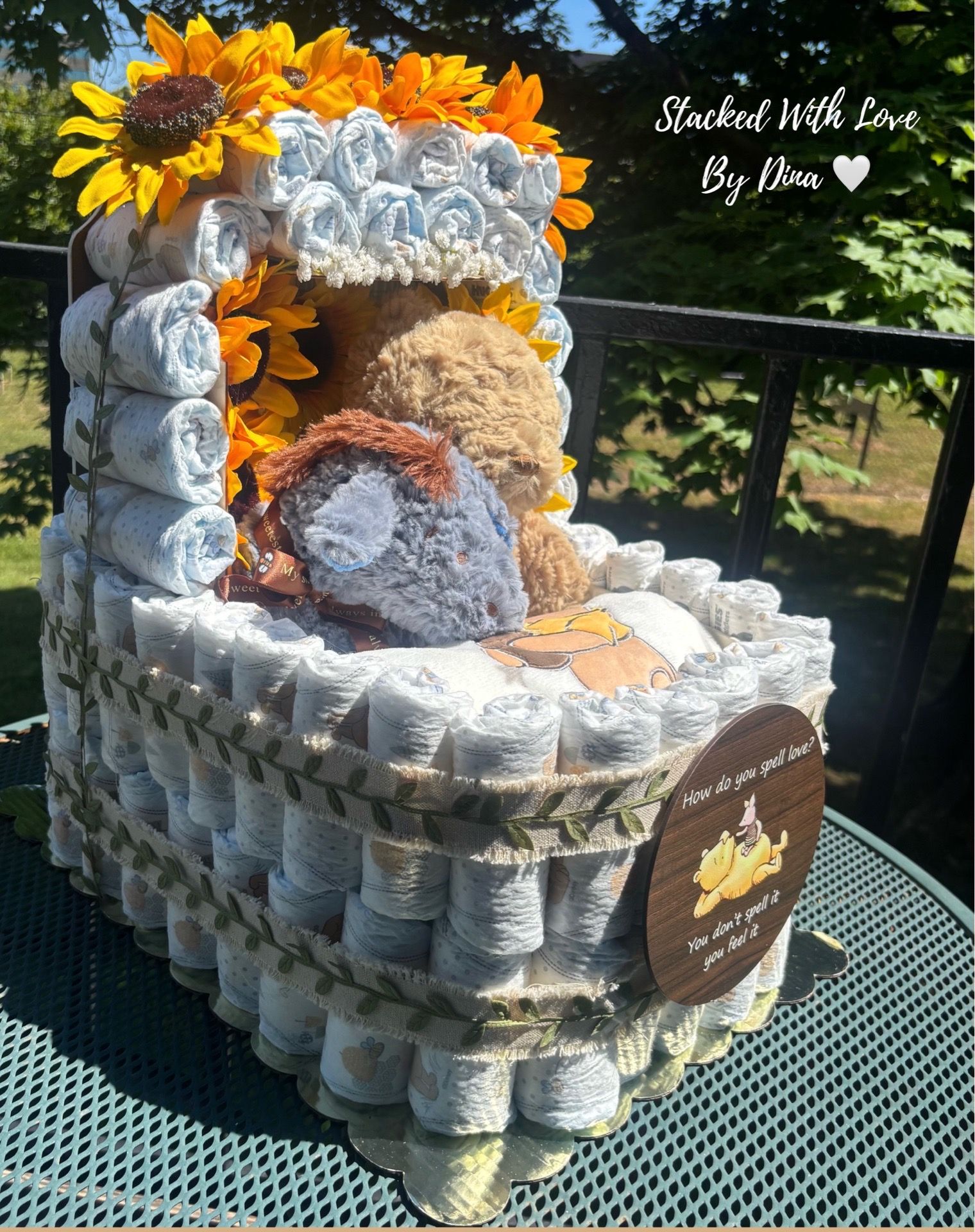 Classic Winnie the Pooh & Eeyore Diaper Bassinet Baby Gift 🧸Canastilla de Pañales para Bebé