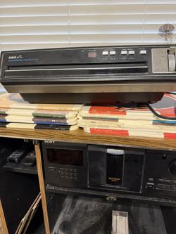 RCA SelectaVision VideoDisc Player + Movie Lot (CED Discs)