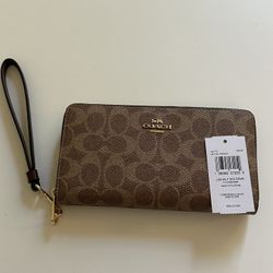 BRAND NEW Coach Wallet