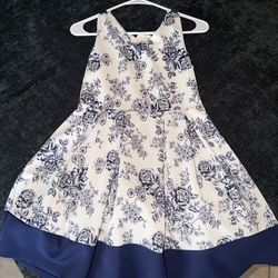 Girl dress size 8