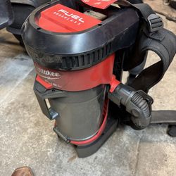 M 18 Fuel Brushless Backpack Vacuum
