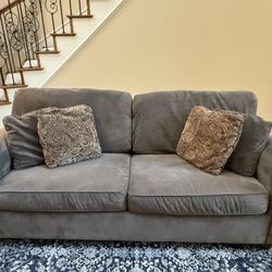 Queen Sleeper Sofa (Haverty’s Caroline Mocha)