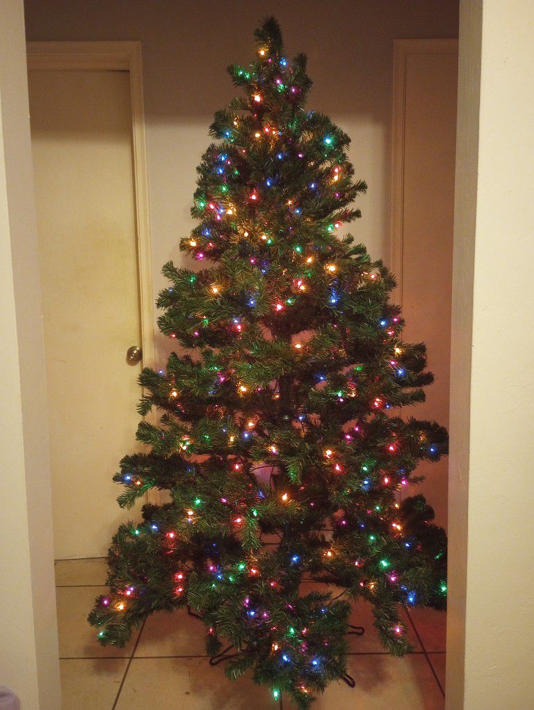 7 Ft Christmas Tree Pre Lit Douglas