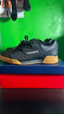 Reebok shoes size: 8 mens