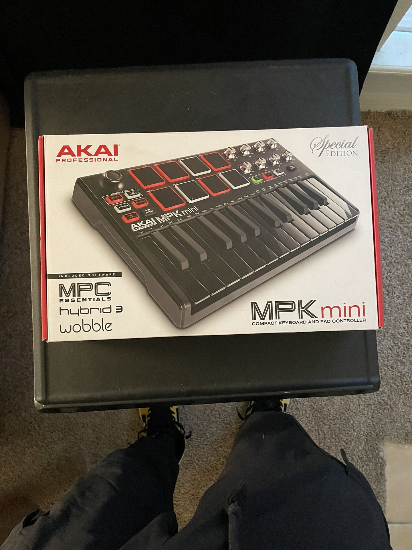 MPK Mini  Midi Keyboard