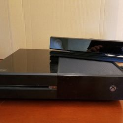 Xbox One with Kinect