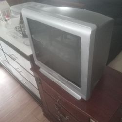 Philips TV Works Perfect Got All Paperwork And Remote